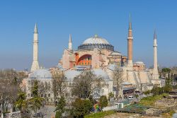 Hagia Sophia Mars 2013.jpg