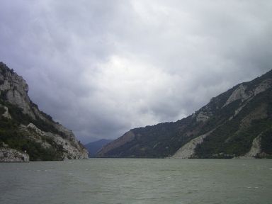 Jernporten, ved den Rumænsk-serbiske grænse (Iron Gate natural park og Karrerdap national park)